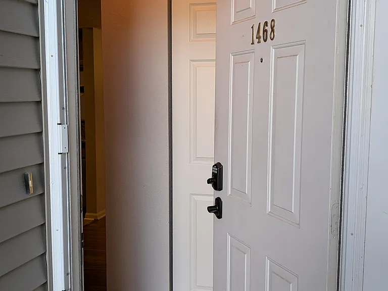 1468 Millbrook Trl — Photo 2