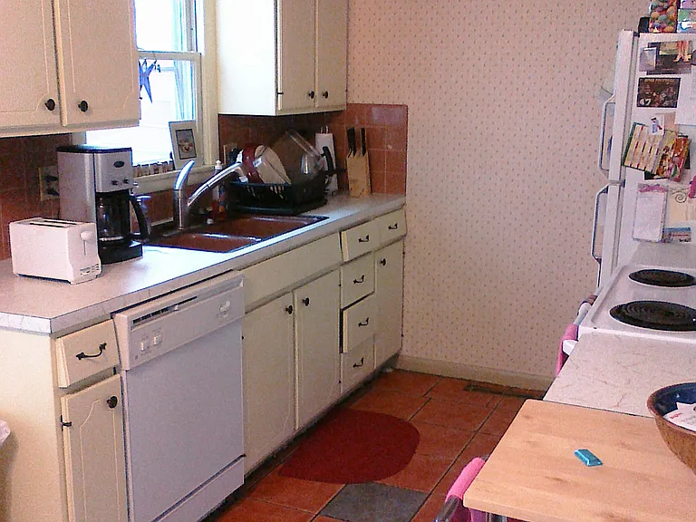 915 Oakcrest St #1 — Photo 3
