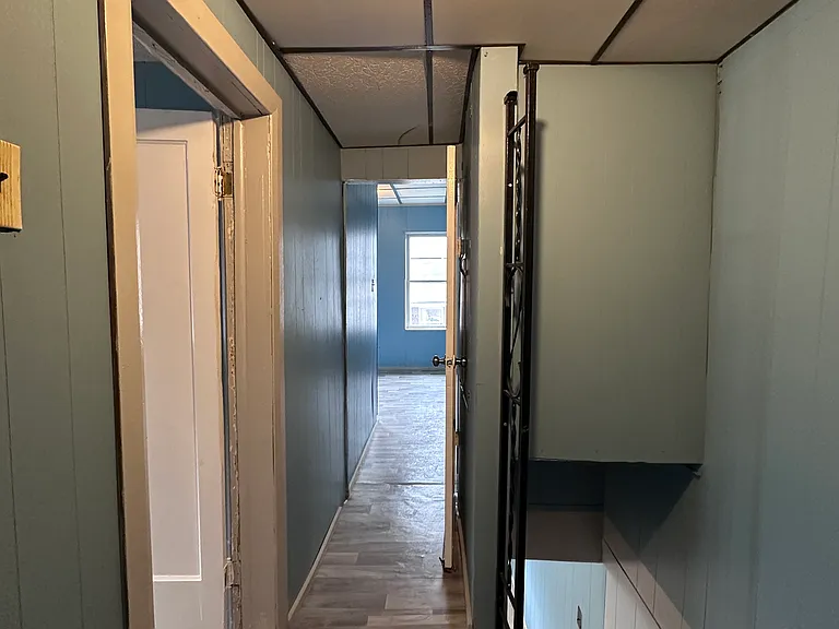 211 Gould St — Photo 2