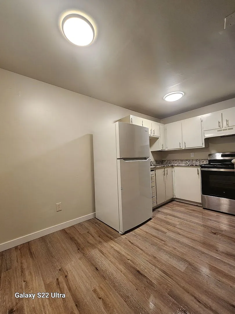 Cherry St 2620 E — Photo 1