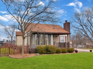 15 Lange Ave, Savoy, IL