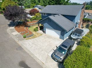 2210 14th Ct, North Bend, OR