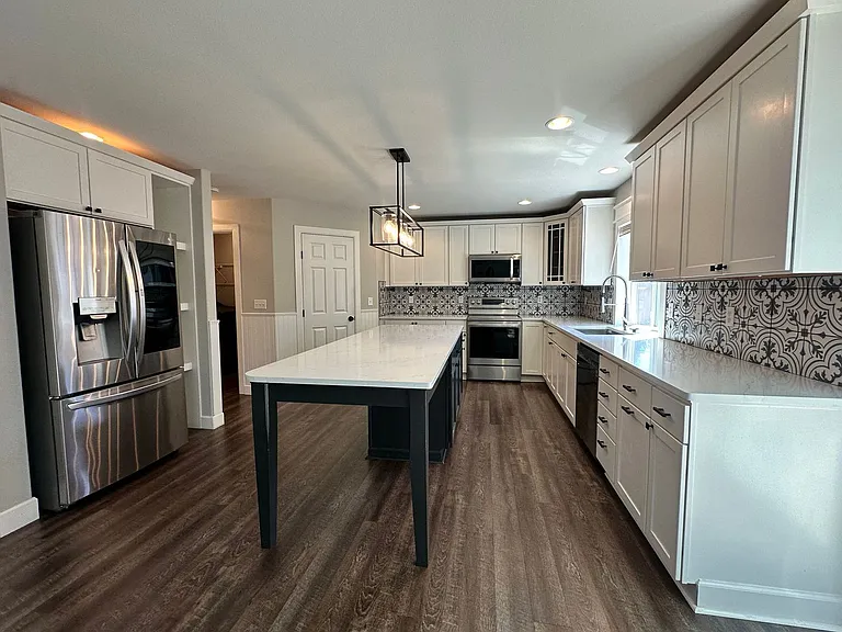 6521 Elaine Ave SE — Photo 5
