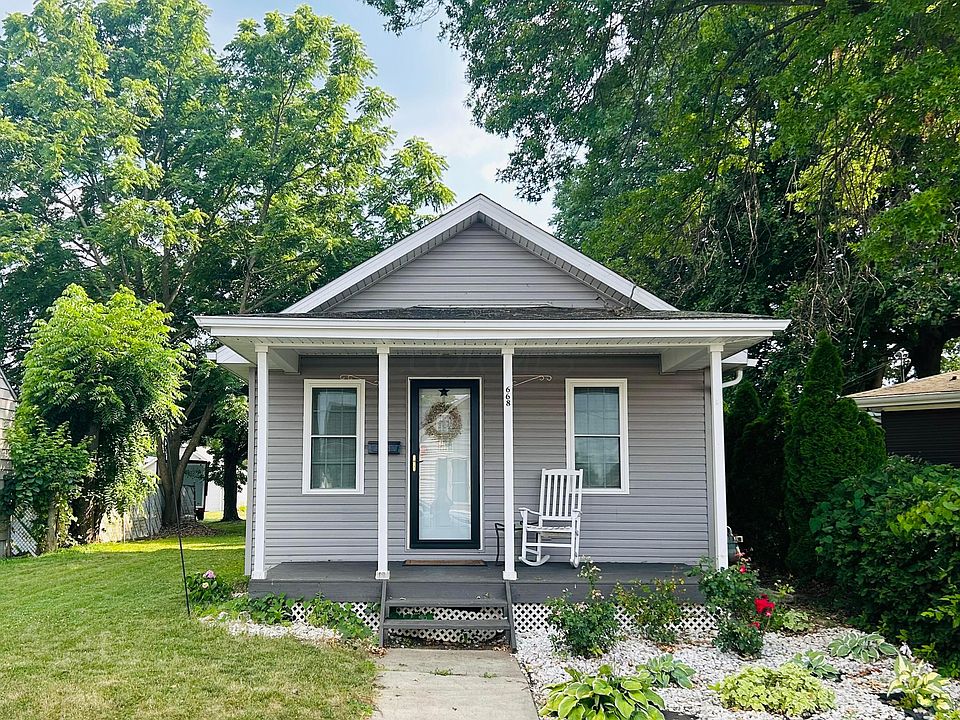 1st image of 668 Laurel St
