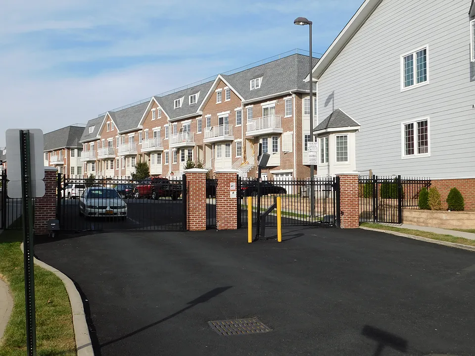 328 Soundview Ln #5