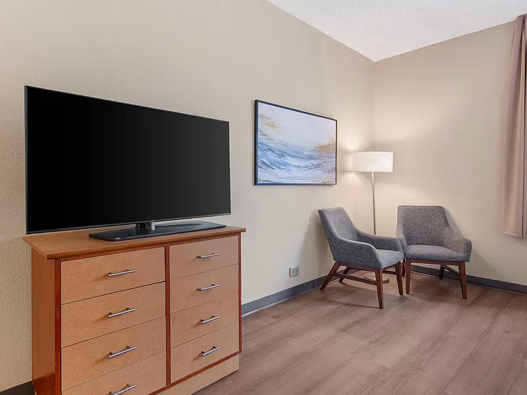 Studio Suite - 2 Full Beds