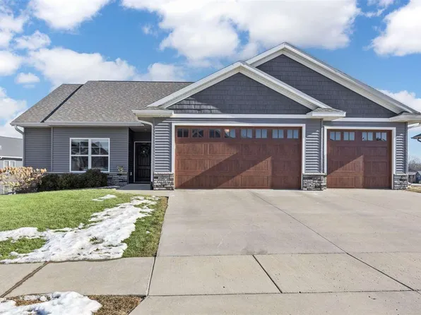 1970 Timber Wolf Dr, North Liberty, IA 52317