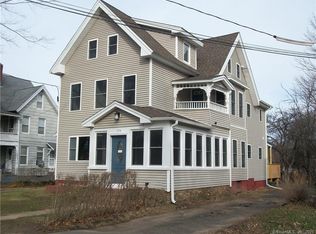 674 Main St #2, Branford, CT 06405