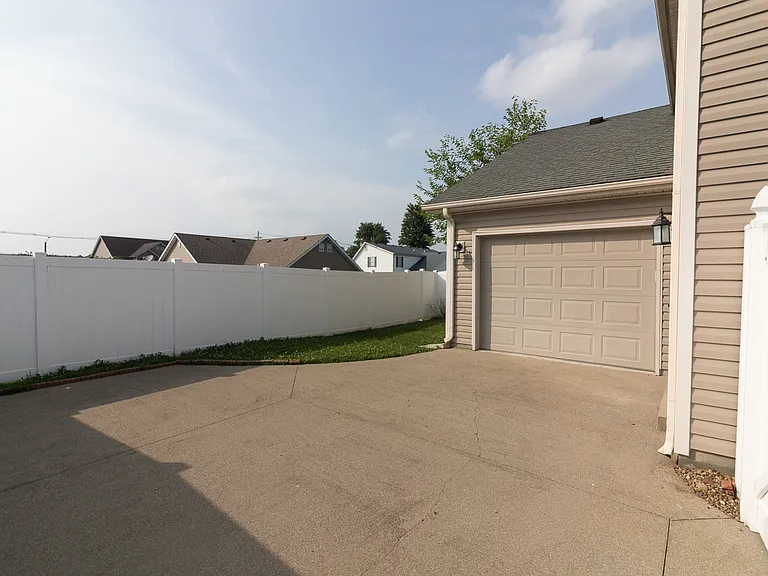 212 Applewood Ln — Photo 28