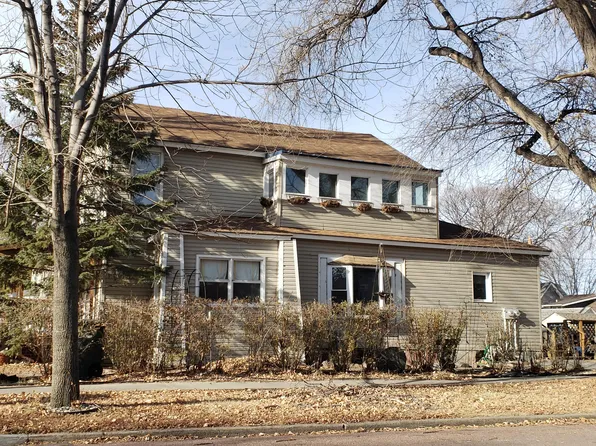 320 E 5th Ave, Mitchell, SD 57301