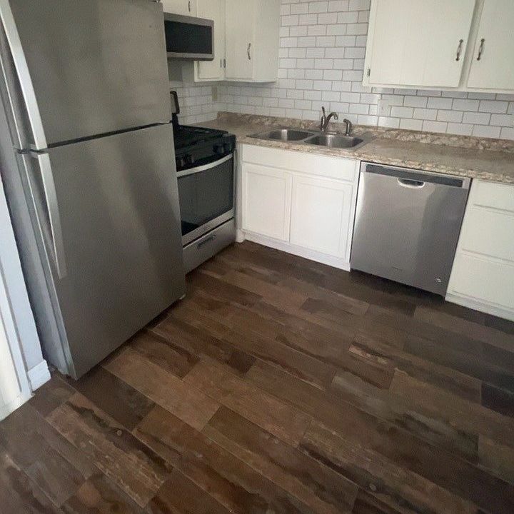 1st image of 2532 Charlotte St APT 1