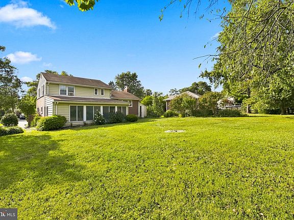 4th image of 2123 Eastridge Rd