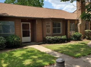 8532 Maplecrest Dr, Houston, TX 77099