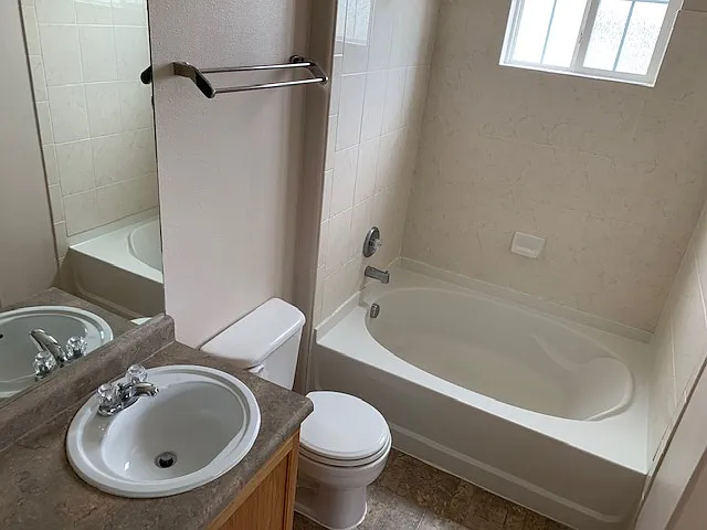1575 Olympia Cir — Photo 4