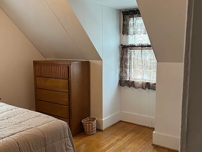 321 Linn St — Photo 25