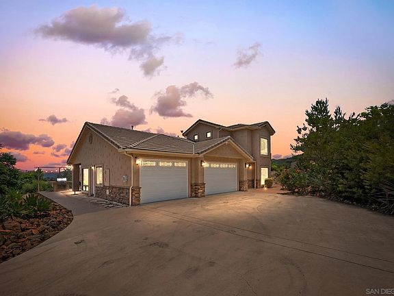 2nd image of 12443 Mirar De Valle Rd