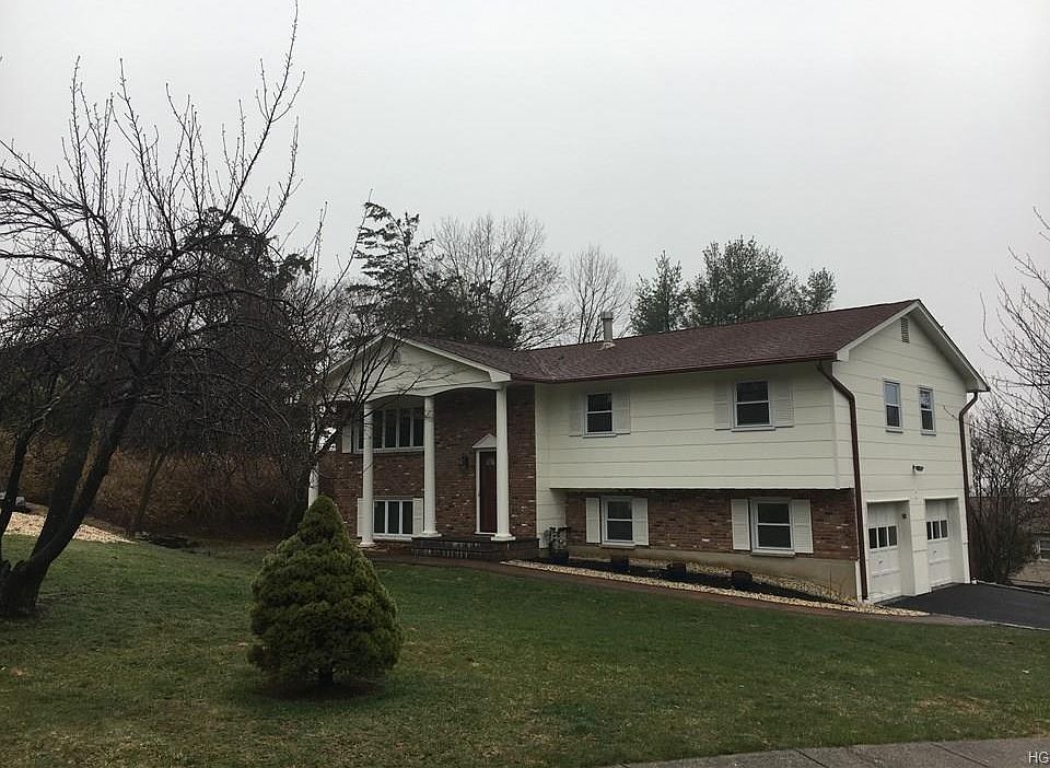 2nd image of 1 Cayuga Ct