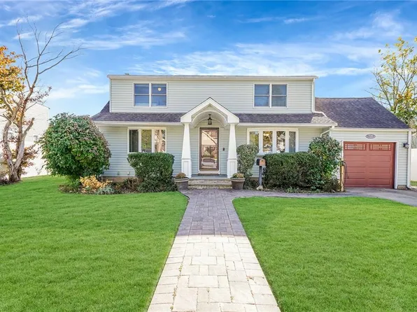 720 Frankford Road, West Babylon, NY 11704