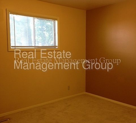 3rd image of 200 Eddy Ave APT 2D