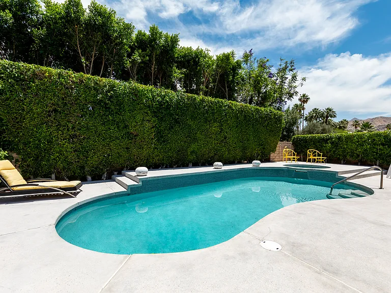 1390 S San Joaquin Dr — Photo 76