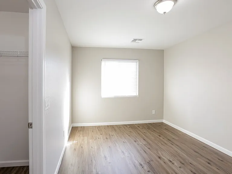 10260 E Isleta Ave — Photo 13