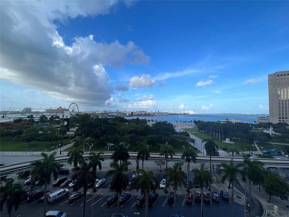 1st image of 50 Biscayne Blvd APT 909