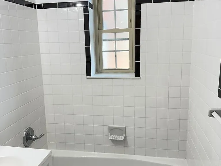 8804 Bradford Rd — Photo 37