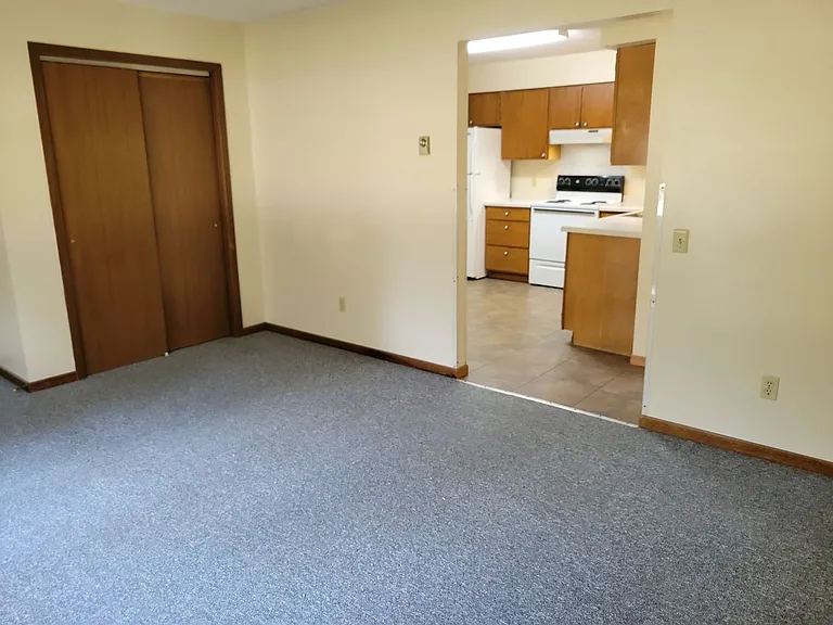 235 W Johnson St — Photo 5