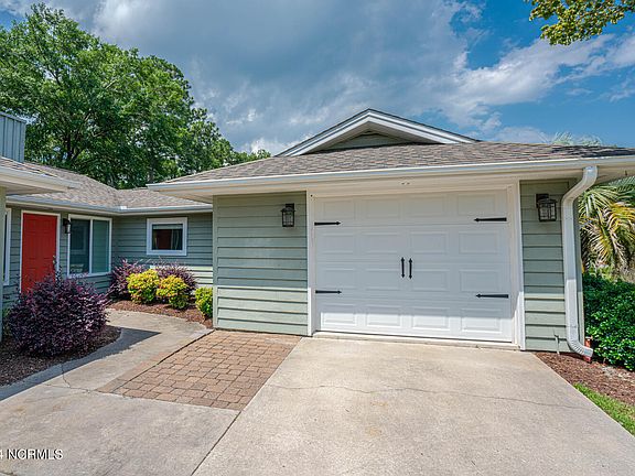 5th image of 514 Fairway Drive W