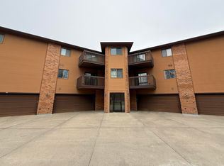 1980 Meadowlark Ln APT 302, Huron, SD 57350