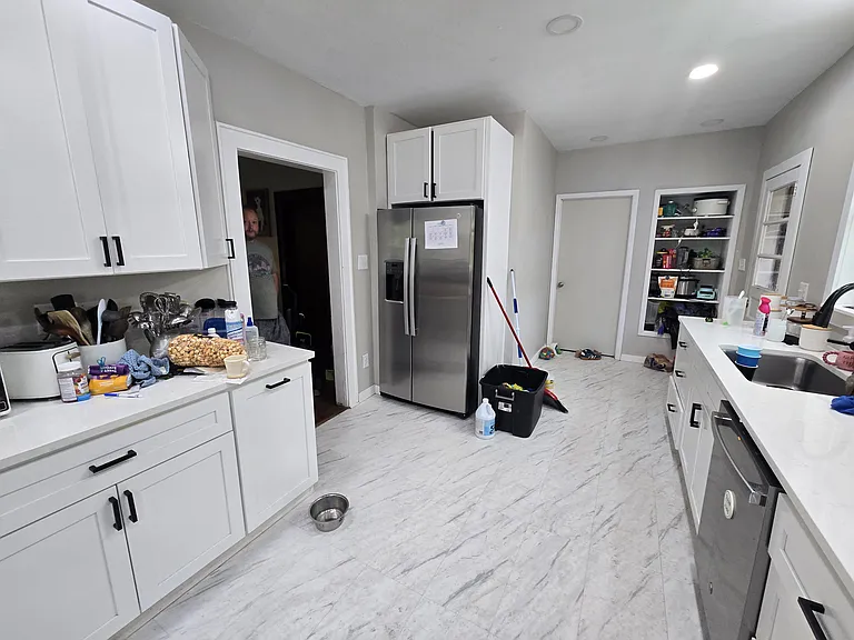 1 Bennetts Point Dr — Photo 2