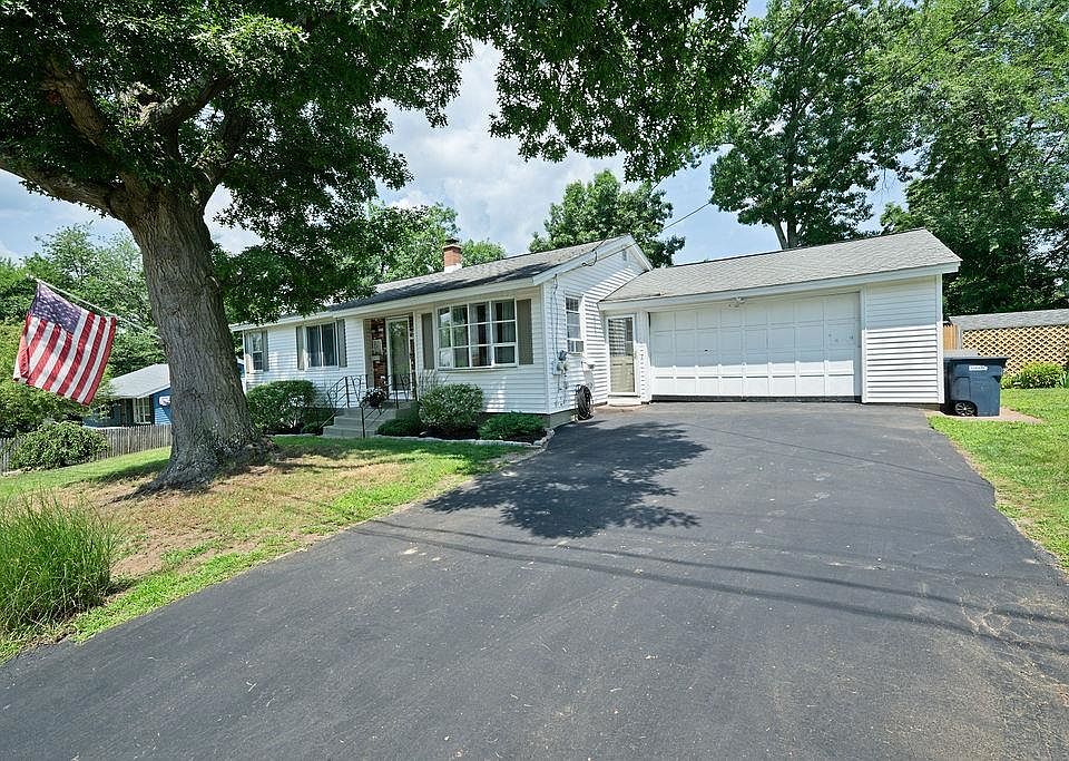1st image of 148 Brunelle Avenue