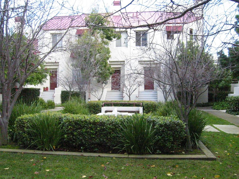 front door, end unit