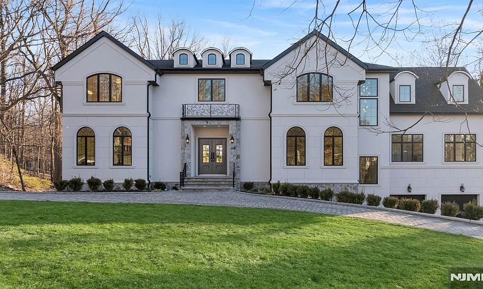 1st image of 28 Ellens Way