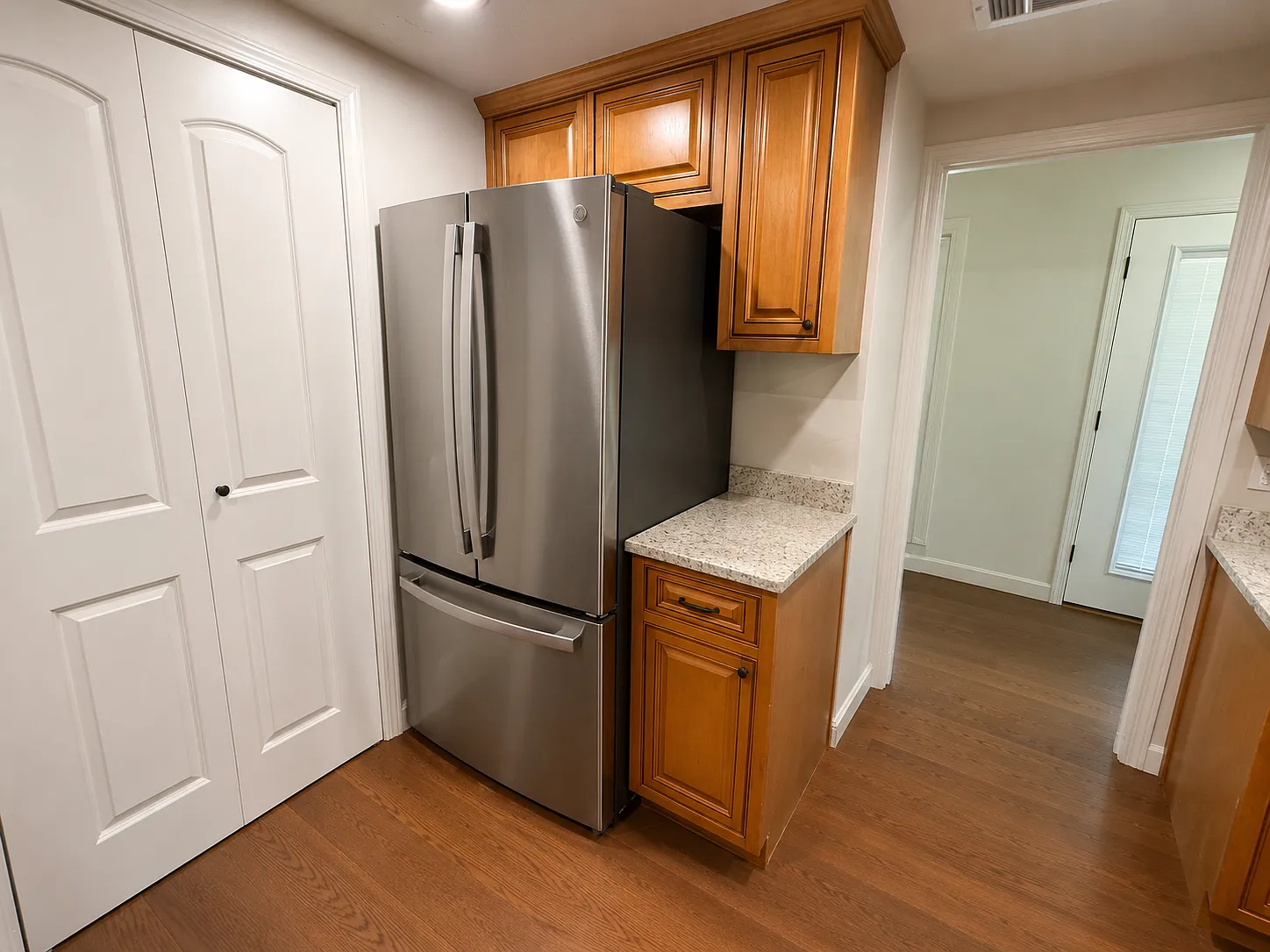 3 bed, 1500 sqft, $2,200 — Photo 3