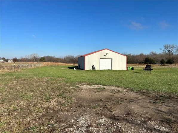 2129 Rock Creek Rd, Ottawa, KS 66067