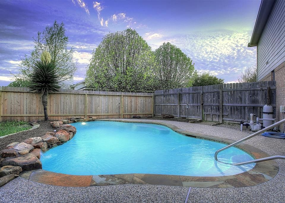 1st image of 11122 Lori Brook Ln