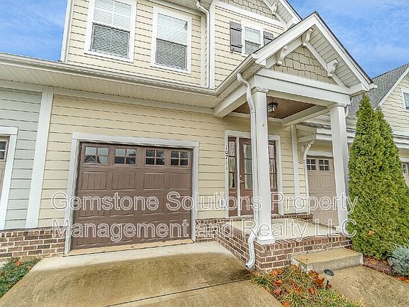 2nd image of 1071 Honey Bush Cir