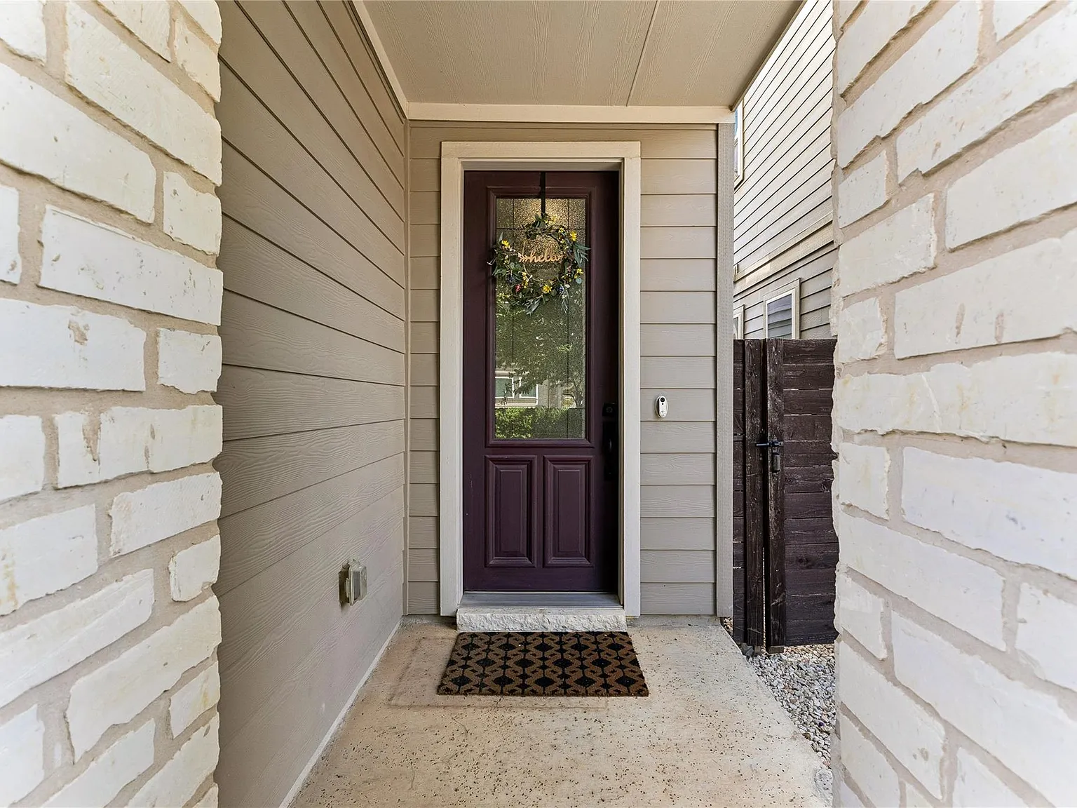 4 bed, 3.5 bath, 2316 sqft, $3,300 — Photo 3
