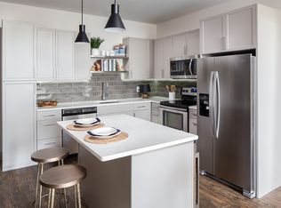 100 Crucible Dr #110, Harrison, NJ 07029