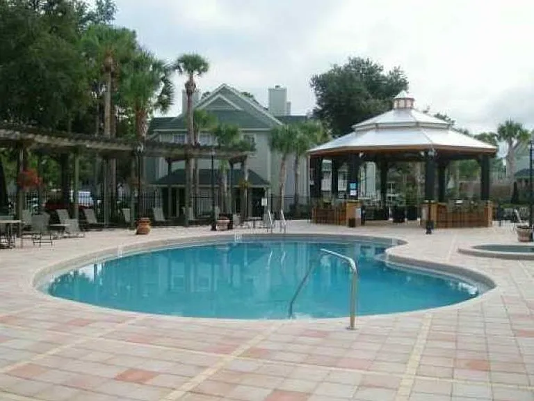 5956 Westgate Dr #201 — Photo 6