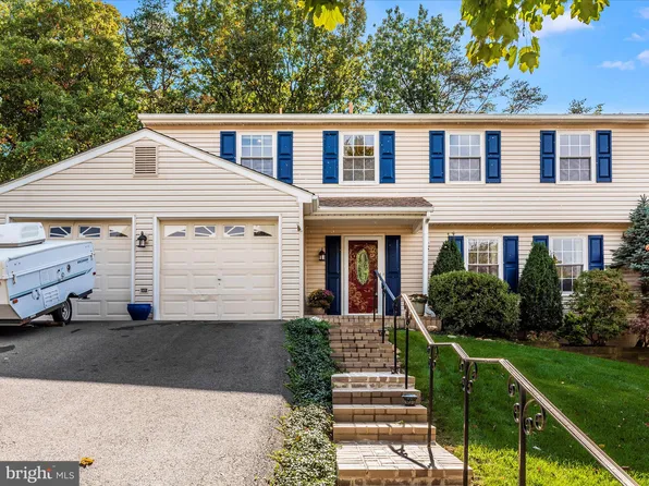 10104 Durango Dr, Damascus, MD 20872