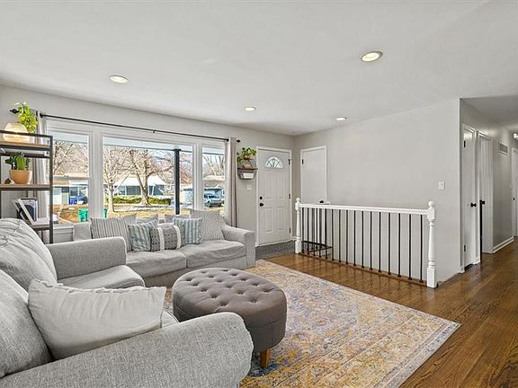 3rd image of 10605 W 89th Ter