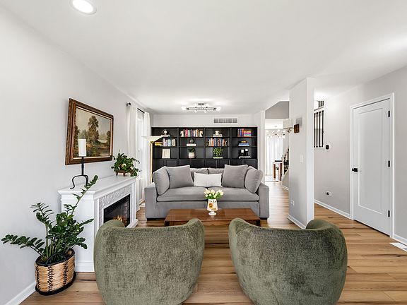 5th image of 289 W Daisy Cir
