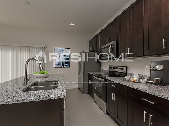 3rd image of 316 Puffer Ct