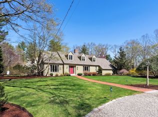 37 Mast Hill Rd, Hingham, MA 02043