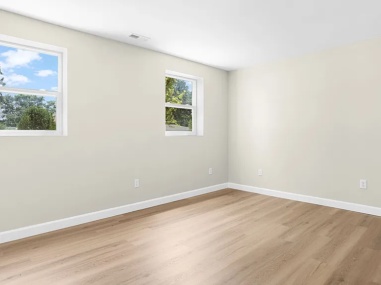 1235 Kings Trail Ln — Photo 8