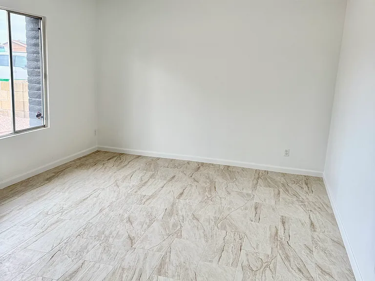 5817 W Tierra Buena Ln — Photo 31