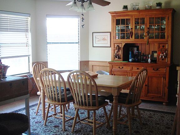 4th image of 4812 Red Oak Ln