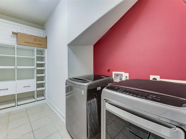 1335 Altavilla Ln — Photo 22